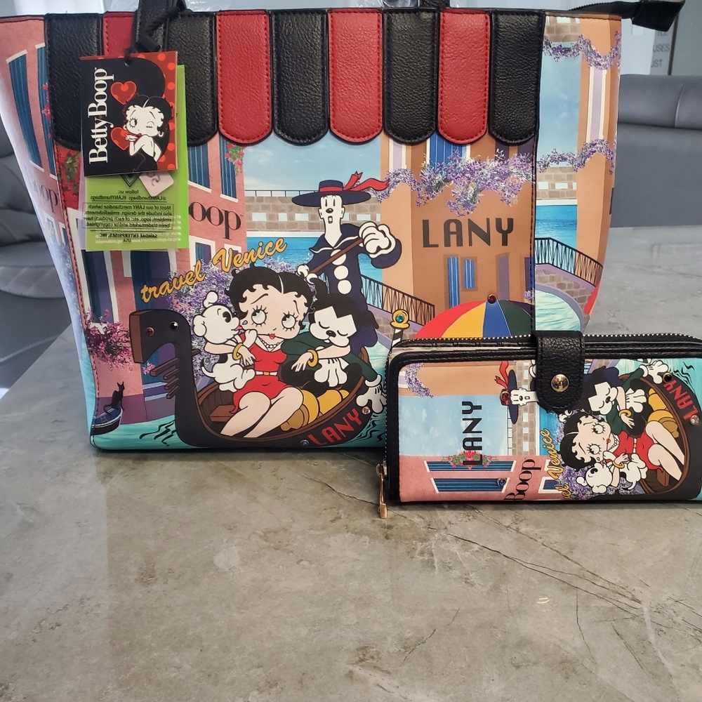 Brand New Lany tote set with wallet